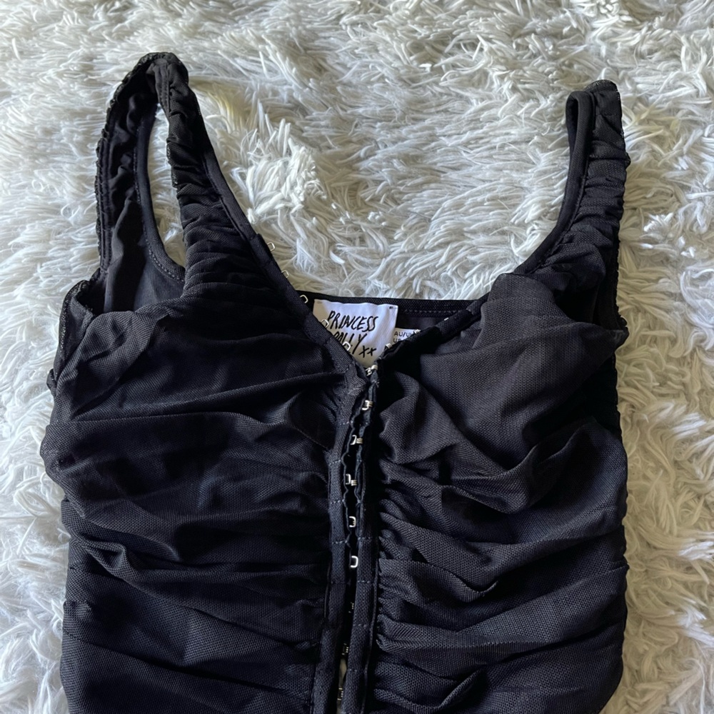 Hook Front Black Crop Top- Princess Polly Size 2